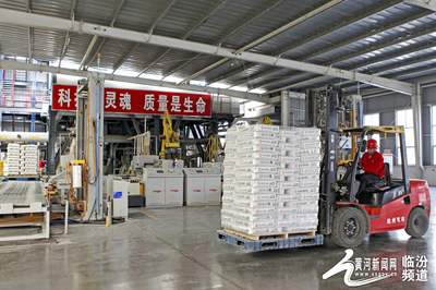 山西襄汾建材企業(yè)全力沖刺首季“開(kāi)門(mén)紅” 特種設(shè)備銷售助力產(chǎn)業(yè)升級(jí)